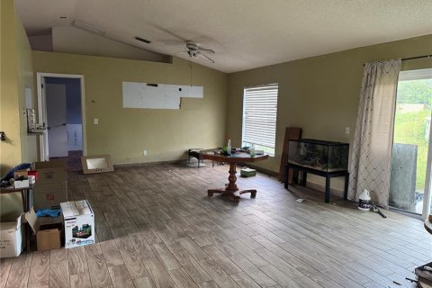 Villa ou maison à vendre à Apopka, Floride: 4 chambres, 165.92 m2 № 2406339 - photo 5