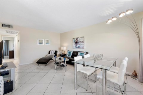 Купить кондоминиум в Бока-Ратон, Флорида 4 комнаты, 76.09м2, № 2146394 - фото 4