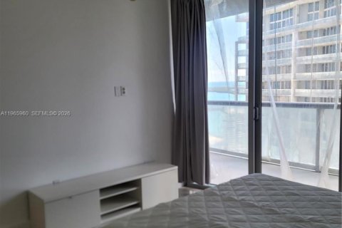 Condominio en alquiler en Miami, Florida, 2 dormitorios, 108.42 m2 № 2029098 - foto 7