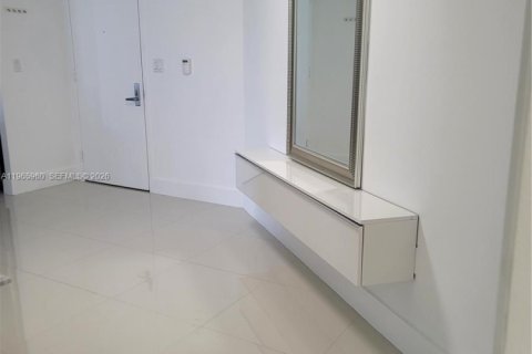 Condominio en alquiler en Miami, Florida, 2 dormitorios, 108.42 m2 № 2029098 - foto 14