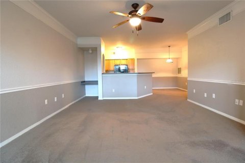 Condo in Orlando, Florida, 1 bedroom  № 1913046 - photo 11
