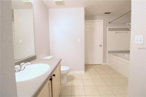 Condo in Orlando, Florida, 1 bedroom  № 1913046 - photo 16