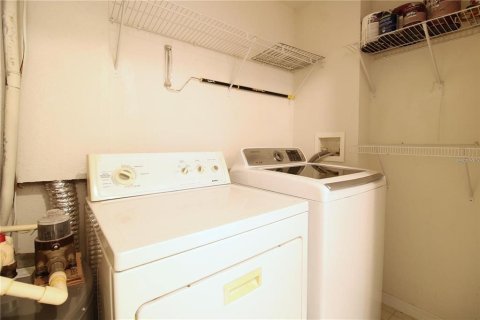 Condo in Orlando, Florida, 1 bedroom  № 1913046 - photo 8