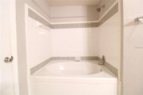 Condo in Orlando, Florida, 1 bedroom  № 1913046 - photo 19