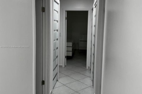Снять в аренду виллу или дом в Майами, Флорида 4 спальни, 214.42м2, № 1920637 - фото 10