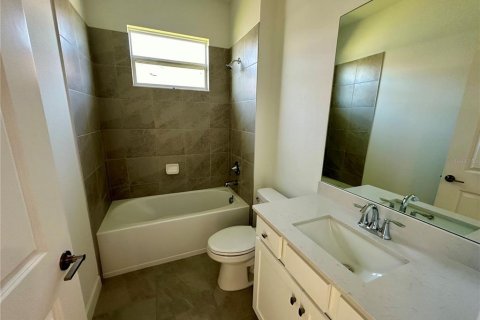 House in Parrish, Florida 4 bedrooms, 208.47 sq.m. № 1906005 - photo 15
