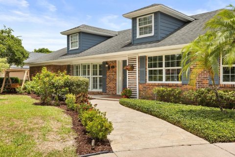 House in Winter Park, Florida 4 bedrooms, 192.87 sq.m. № 1817370 - photo 6