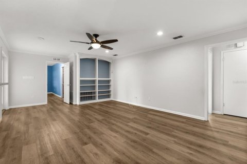 House in Winter Park, Florida 4 bedrooms, 192.87 sq.m. № 1817370 - photo 13
