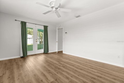 House in Winter Park, Florida 4 bedrooms, 192.87 sq.m. № 1817370 - photo 17