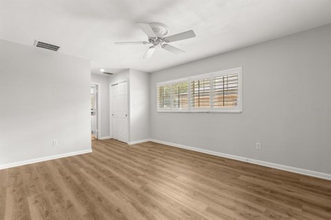 House in Winter Park, Florida 4 bedrooms, 192.87 sq.m. № 1817370 - photo 16