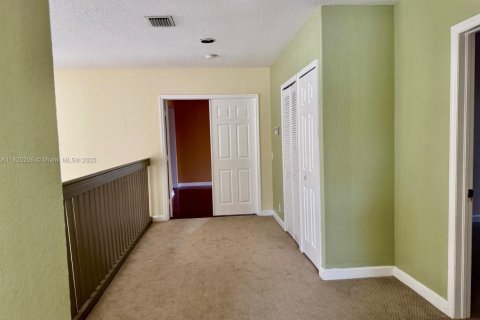 Casa en venta en Pembroke Pines, Florida, 5 dormitorios, 331.2 m2 № 1794125 - foto 29