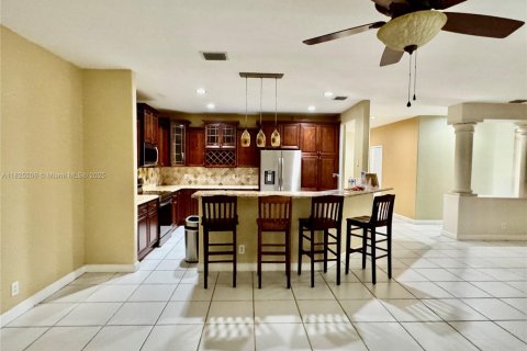 Casa en venta en Pembroke Pines, Florida, 5 dormitorios, 331.2 m2 № 1794125 - foto 12