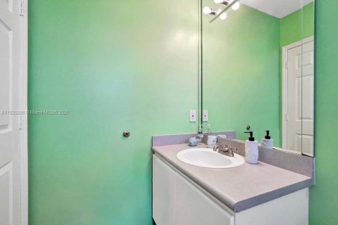 Casa en venta en Pembroke Pines, Florida, 5 dormitorios, 331.2 m2 № 1794125 - foto 23
