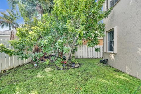 Casa en venta en Pembroke Pines, Florida, 5 dormitorios, 331.2 m2 № 1794125 - foto 16