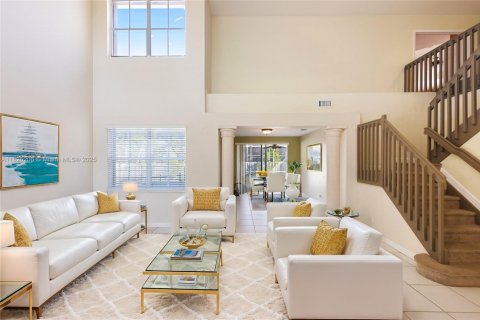 Casa en venta en Pembroke Pines, Florida, 5 dormitorios, 331.2 m2 № 1794125 - foto 5