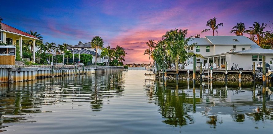 Casa en Jupiter, Florida 4 dormitorios, 218.97 m2 № 1961276