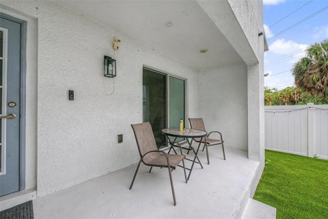 Купить таунхаус в Тампа, Флорида 6 комнат, 235.79м2, № 2209843 - фото 26