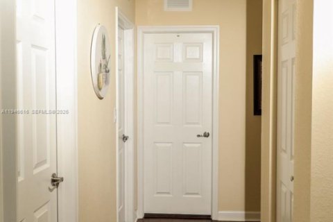 Casa en venta en Homestead, Florida, 5 dormitorios, 310.29 m2 № 2003562 - foto 23