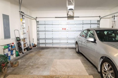 Casa en venta en Homestead, Florida, 5 dormitorios, 310.29 m2 № 2003562 - foto 24