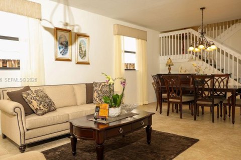 Casa en venta en Homestead, Florida, 5 dormitorios, 310.29 m2 № 2003562 - foto 5