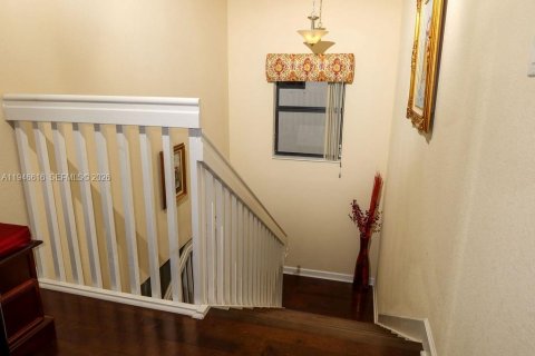 Casa en venta en Homestead, Florida, 5 dormitorios, 310.29 m2 № 2003562 - foto 22