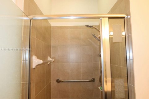 Casa en venta en Homestead, Florida, 5 dormitorios, 310.29 m2 № 2003562 - foto 21