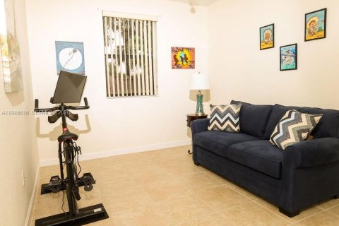 Casa en venta en Homestead, Florida, 5 dormitorios, 310.29 m2 № 2003562 - foto 19