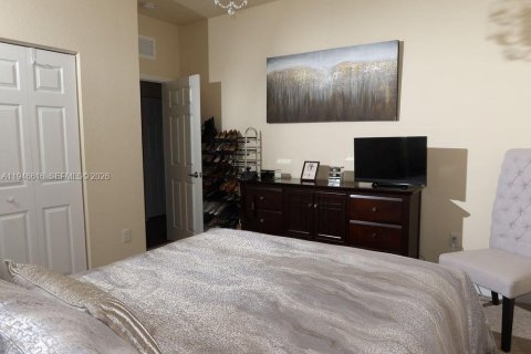 Casa en venta en Homestead, Florida, 5 dormitorios, 310.29 m2 № 2003562 - foto 14