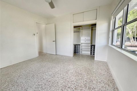 Casa en venta en Sarasota, Florida, 2 dormitorios, 79.52 m2 № 2131605 - foto 10