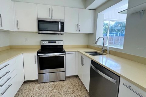 Casa en venta en Sarasota, Florida, 2 dormitorios, 79.52 m2 № 2131605 - foto 7
