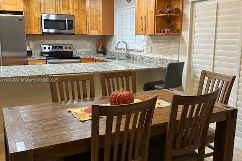 House in Boca Raton, Florida 2 bedrooms, 125.79 sq.m. № 1836248 - photo 11