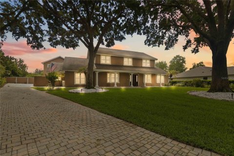 Купить виллу или дом в Орландо, Флорида 3 комнаты, 779.08м2, № 2149591 - фото 2