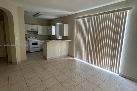 Adosado en venta en Homestead, Florida, 3 dormitorios, 155.98 m2 № 1936918 - foto 3