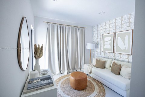 Casa en venta en Miami, Florida, 6 dormitorios, 567.82 m2 № 1945783 - foto 20