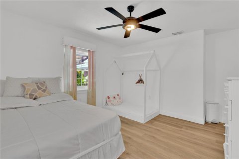 Casa en venta en Kissimmee, Florida, 3 dormitorios, 184.5 m2 № 1838379 - foto 21