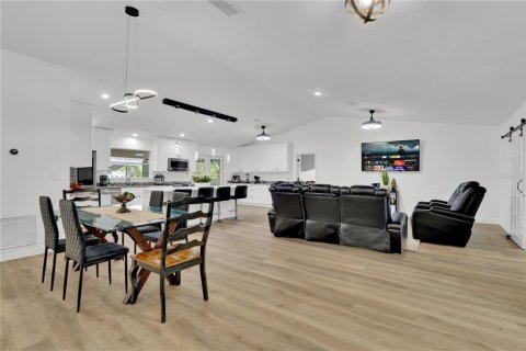 Casa en venta en Kissimmee, Florida, 3 dormitorios, 184.5 m2 № 1838379 - foto 6