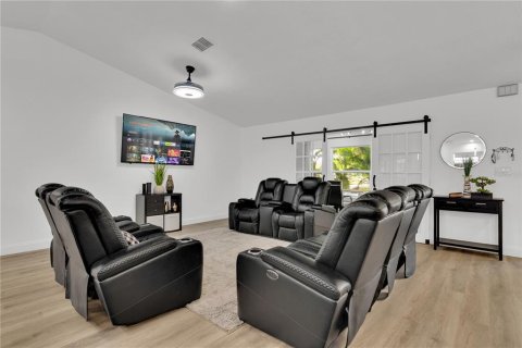 Casa en venta en Kissimmee, Florida, 3 dormitorios, 184.5 m2 № 1838379 - foto 8