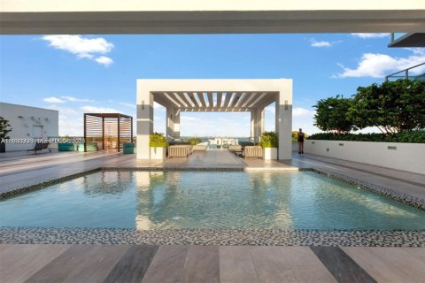 Condo in Miami, Florida, 1 bedroom  № 1991084 - photo 3