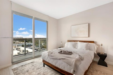 Condo in Miami, Florida, 1 bedroom  № 1991084 - photo 25