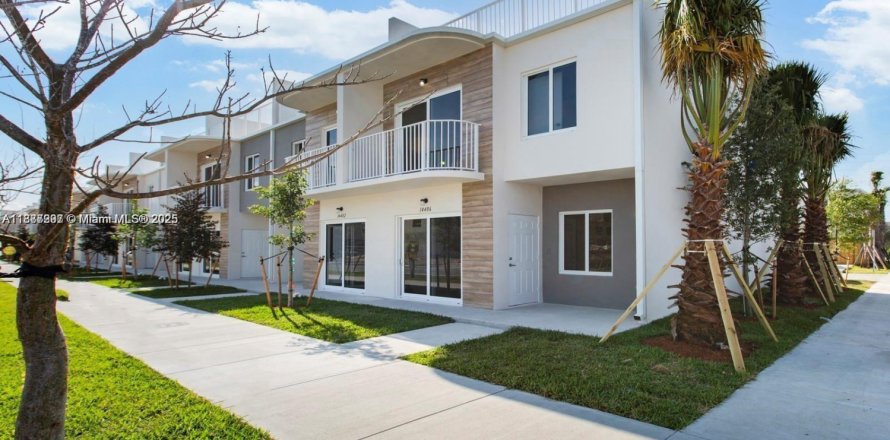 Touwnhouse à Homestead, Floride 4 chambres, 129.88 m2 № 1933009