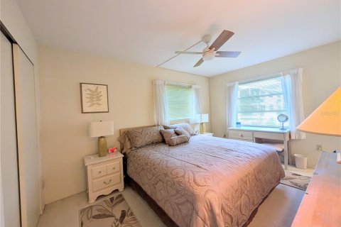 Condo in Bradenton, Florida, 2 bedrooms  № 2377836 - photo 25