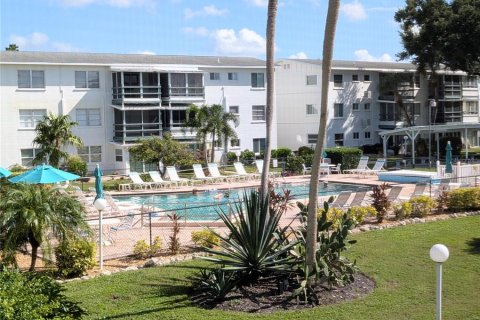 Condo in Bradenton, Florida, 2 bedrooms  № 2377836 - photo 30