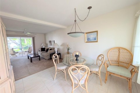 Condo in Bradenton, Florida, 2 bedrooms  № 2377836 - photo 7