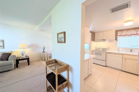 Condo in Bradenton, Florida, 2 bedrooms  № 2377836 - photo 14