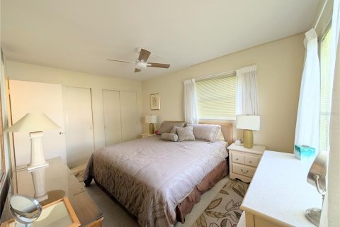 Condo in Bradenton, Florida, 2 bedrooms  № 2377836 - photo 22