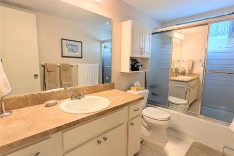Condo in Bradenton, Florida, 2 bedrooms  № 2377836 - photo 15