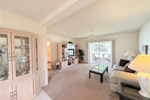 Condo in Bradenton, Florida, 2 bedrooms  № 2377836 - photo 12