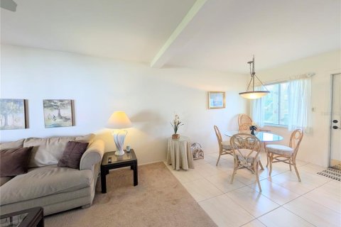 Condo in Bradenton, Florida, 2 bedrooms  № 2377836 - photo 11