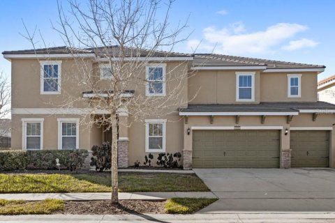 House in Davenport, Florida 13 bedrooms, 492.75 sq.m. № 2111964