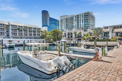 Copropriété à vendre à Fort Lauderdale, Floride: 2 chambres, 206.8 m2 № 2027173 - photo 4